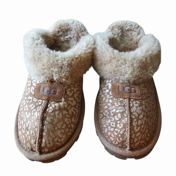 UGG Coquette Women’s Sheepskin Clog Slippers – Cozy Indoor/Outdoor Shoes Size 9 - Picture 1 of 9